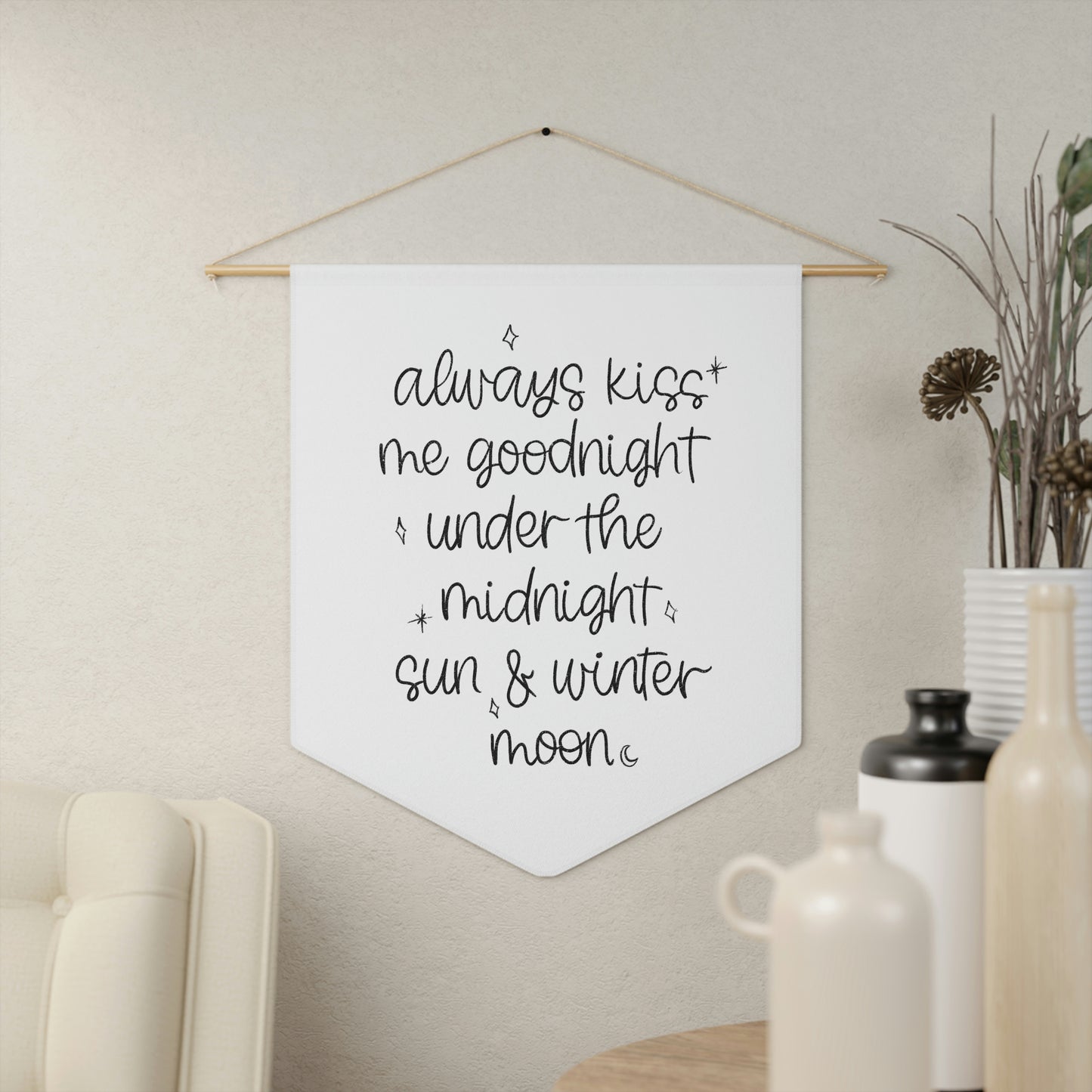 Kiss me goodnight wall hanger